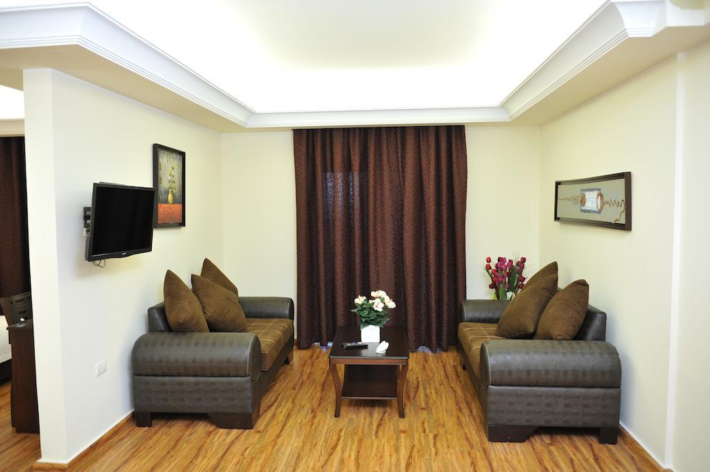 Al Murjan Palace Hotel Jounieh Bagian luar foto