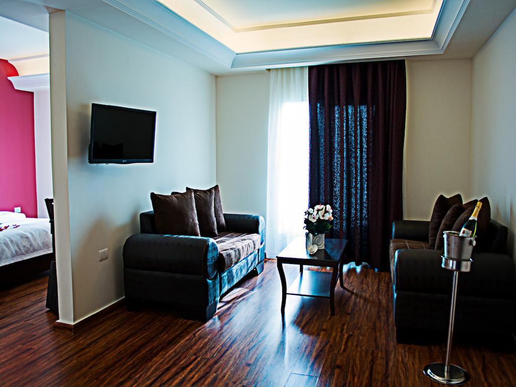 Al Murjan Palace Hotel Jounieh Ruang foto