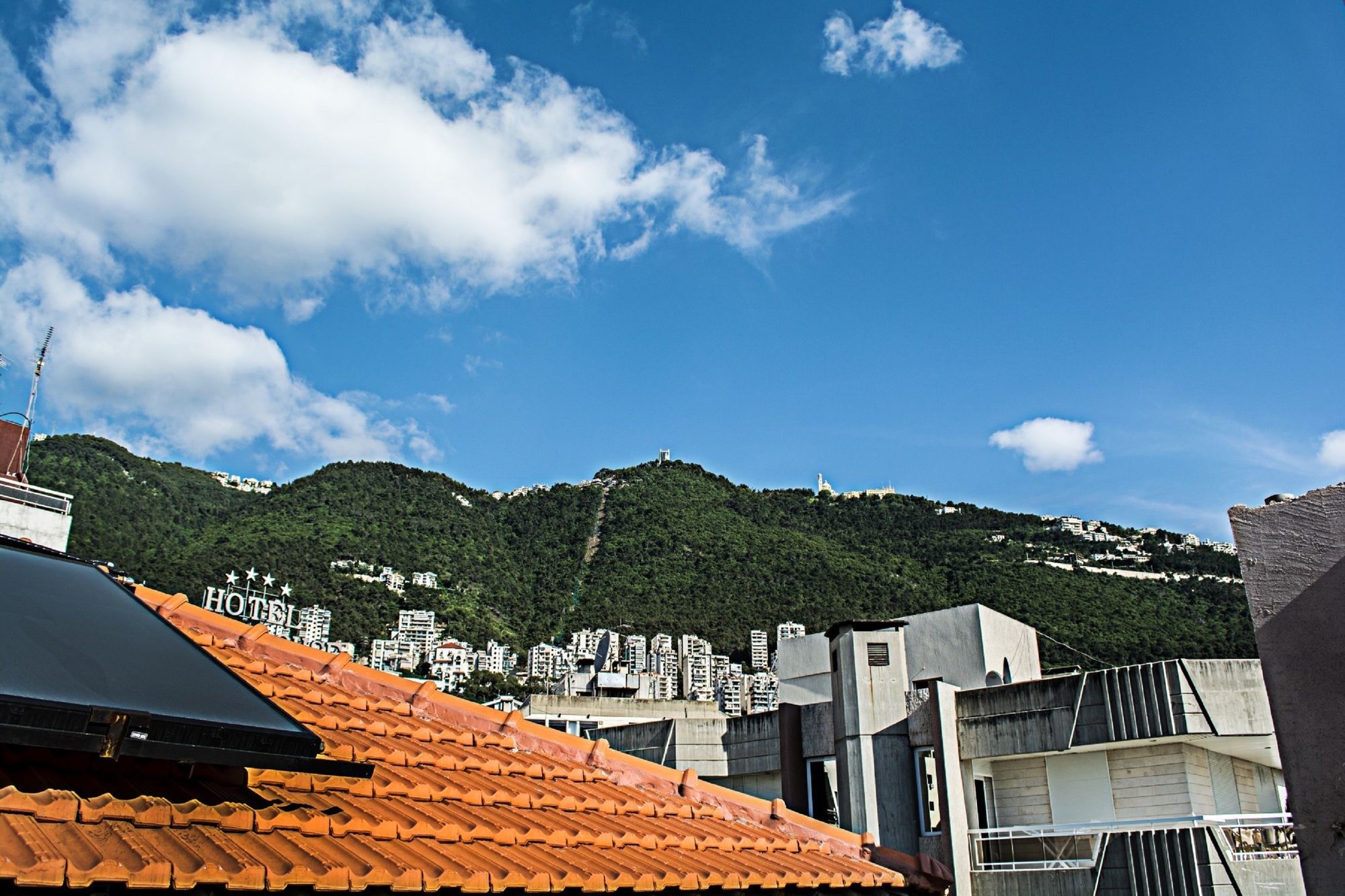 Al Murjan Palace Hotel Jounieh Bagian luar foto